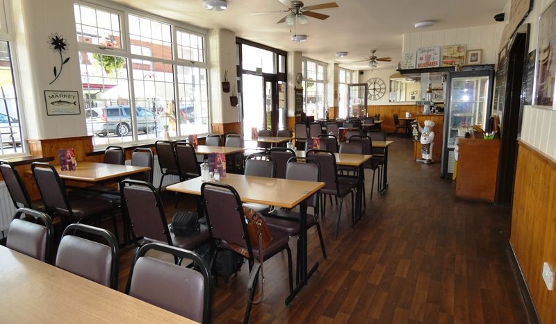 ID2828 Licensed A3 Diner For Sale Thornton Dining Area